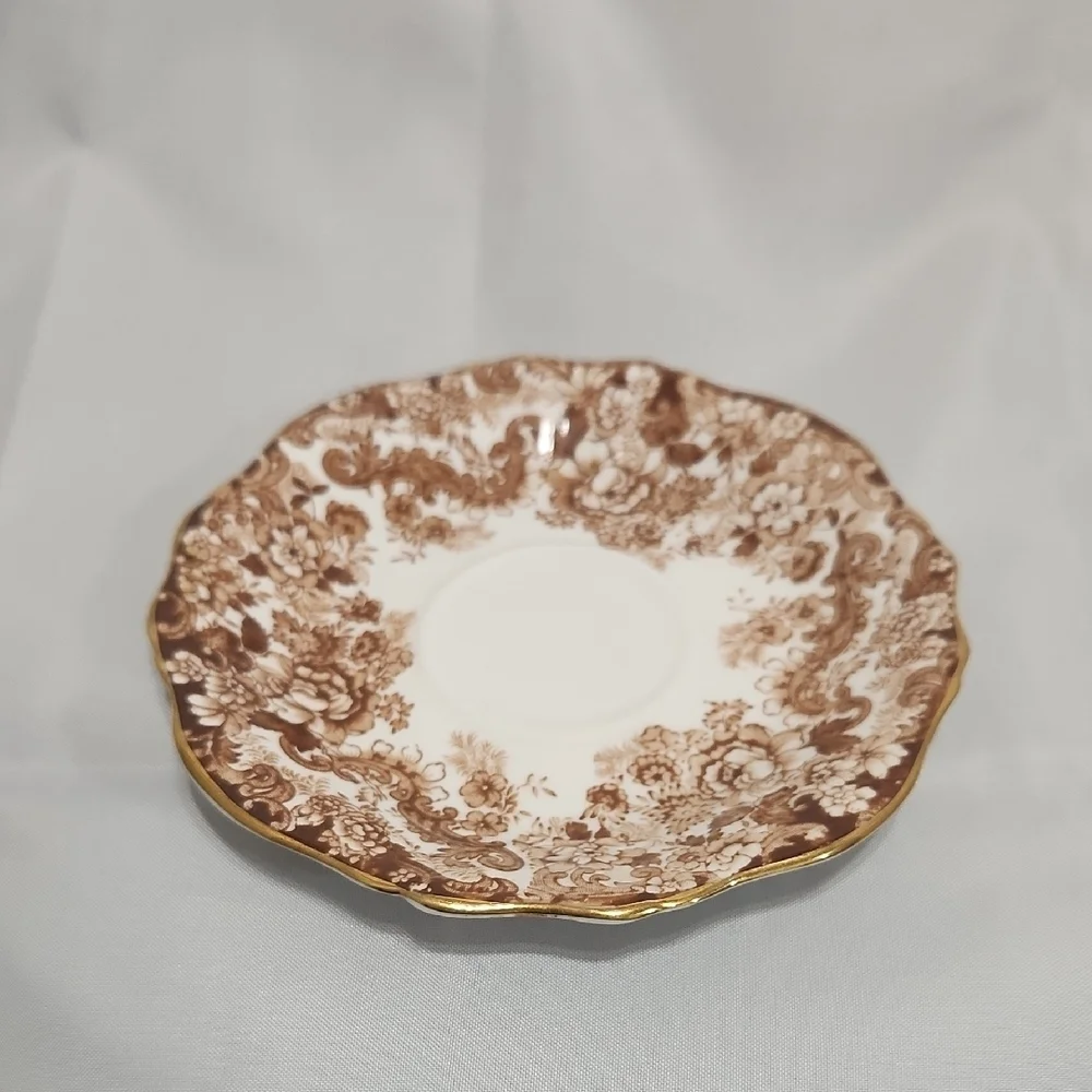 Elegant Floral Teacup and Saucer Set